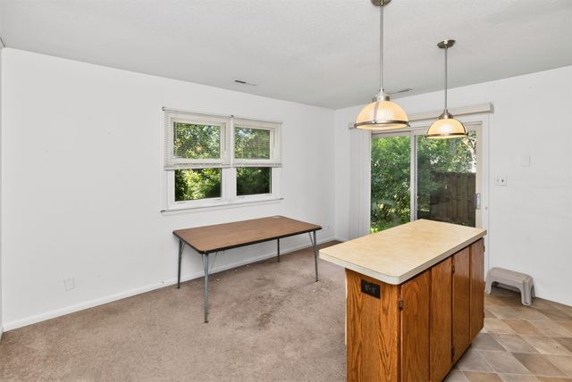 6514 Lincoln Avenue, Windsor Heights, IA 50324
