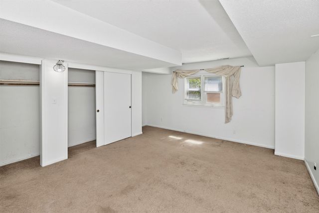 6514 Lincoln Avenue, Windsor Heights, IA 50324