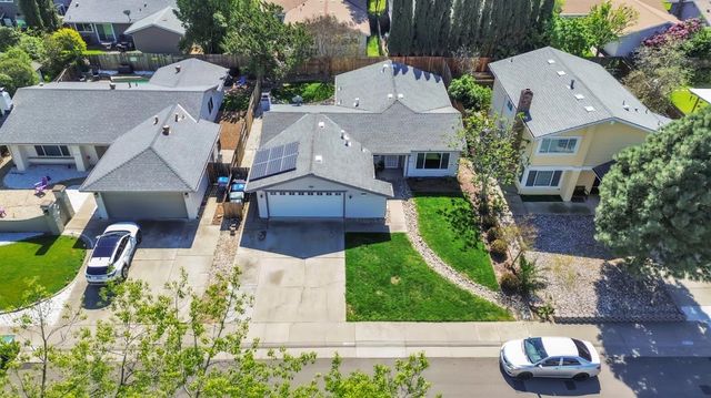 9372 Snowbird Way, Sacramento, CA 95826