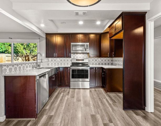 9372 Snowbird Way, Sacramento, CA 95826