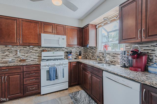 816 Cornwallis Drive, Burlington, NC 27215