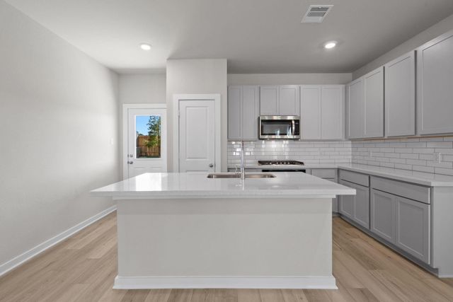 12170 Ridge Top Drive, Conroe, TX 77304