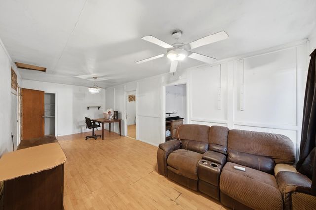 8233 Short Rd, Sacramento, CA 95828