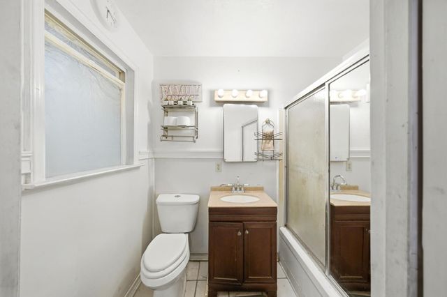 8233 Short Rd, Sacramento, CA 95828