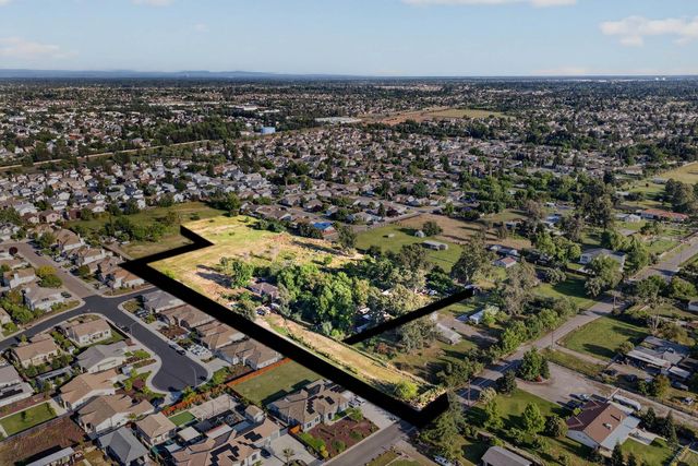 8233 Short Rd, Sacramento, CA 95828