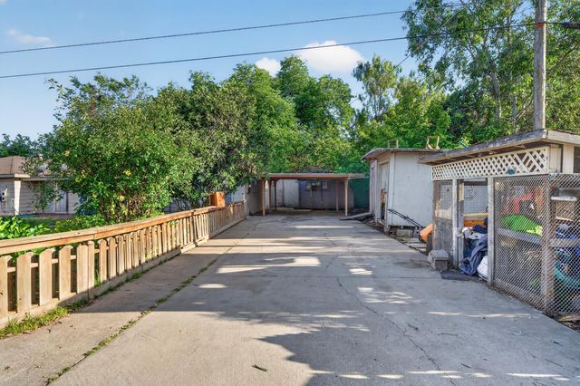 8233 Short Rd, Sacramento, CA 95828