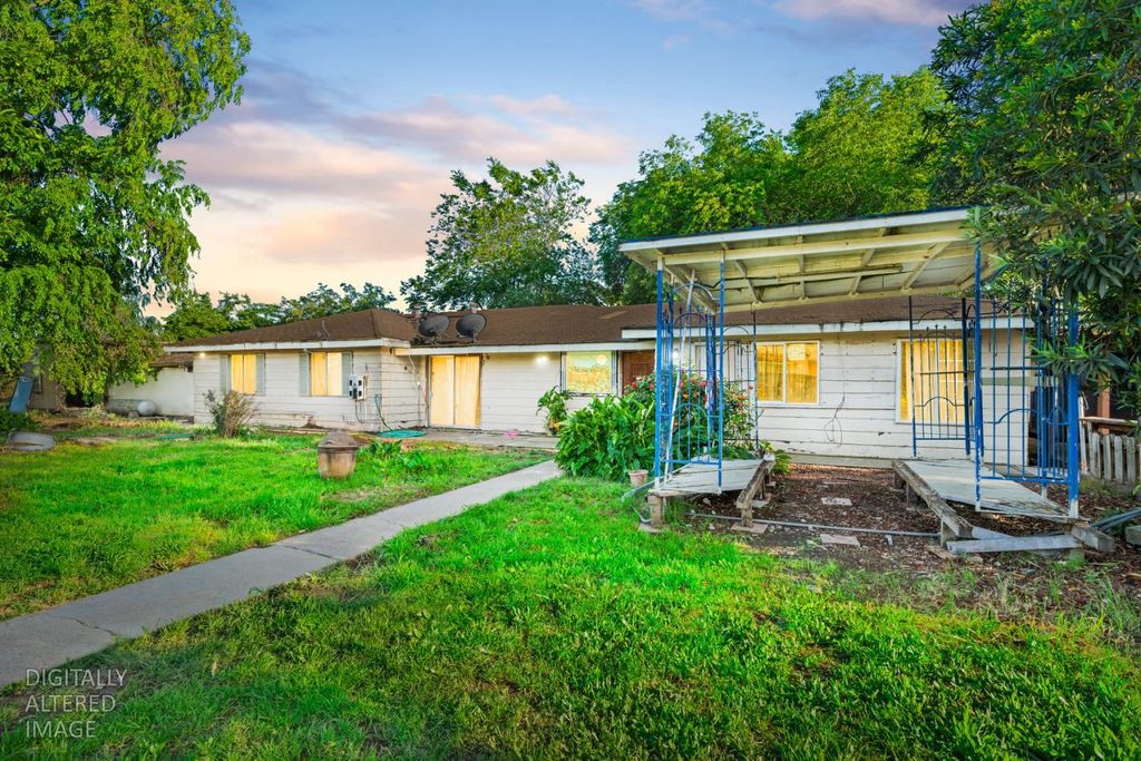 8233 Short Rd, Sacramento, CA 95828
