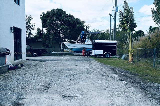 11855 SW 227th St, Miami, FL 33170