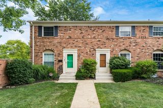 148 Tarryton Court W, 25B, Columbus, OH 43228
