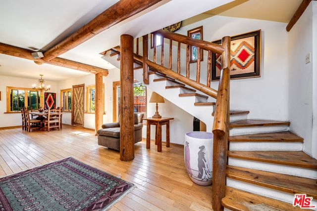 454 E Rustic Road, Santa Monica, CA 90402