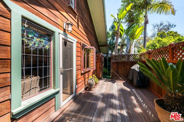 454 E Rustic Road, Santa Monica, CA 90402