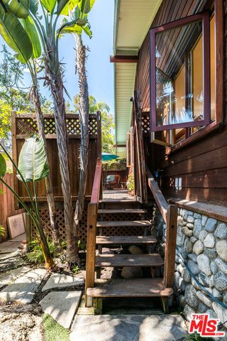 454 E Rustic Road, Santa Monica, CA 90402