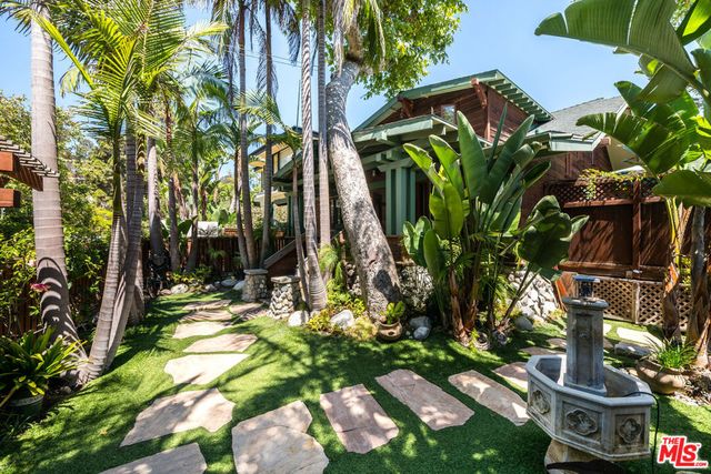 454 E Rustic Road, Santa Monica, CA 90402
