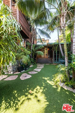 454 E Rustic Road, Santa Monica, CA 90402