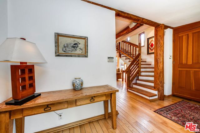 454 E Rustic Road, Santa Monica, CA 90402