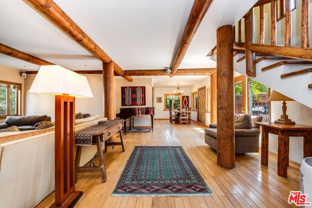 454 E Rustic Road, Santa Monica, CA 90402