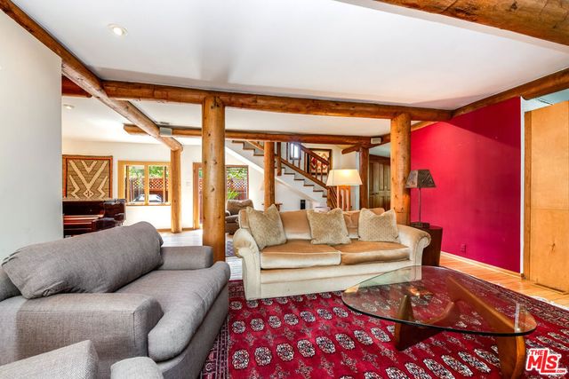 454 E Rustic Road, Santa Monica, CA 90402