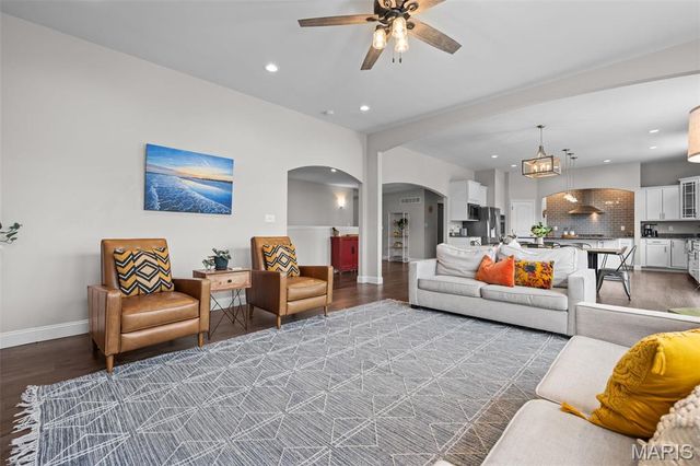 862 Topsfield Drive, Lake St Louis, MO 63367