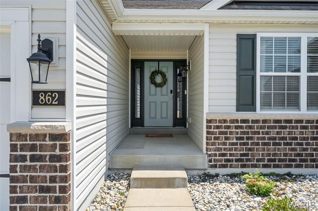 862 Topsfield Drive, Lake St Louis, MO 63367