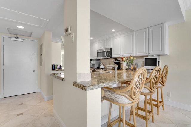 2687 N Ocean Boulevard G-305, Boca Raton, FL 33431
