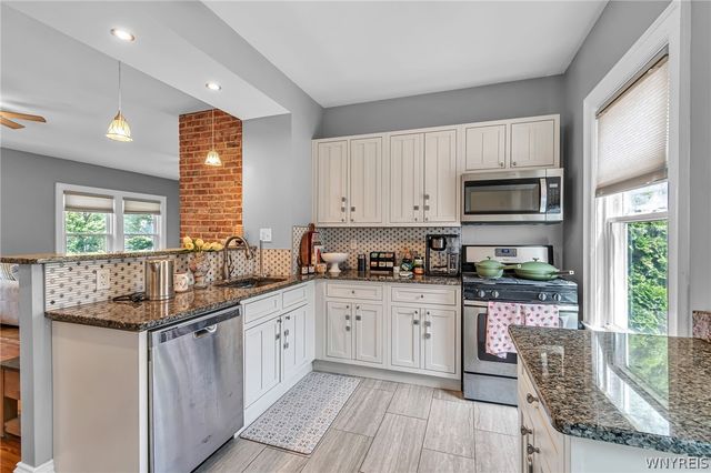 11 15th Street, Buffalo, NY 14213