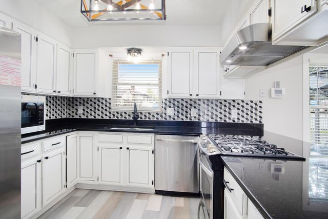 4253 Demorest Cove Court, Grove City, OH 43123