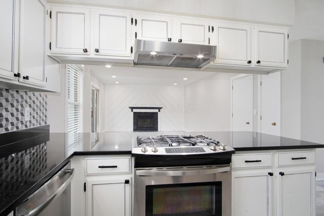 4253 Demorest Cove Court, Grove City, OH 43123