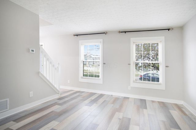 4253 Demorest Cove Court, Grove City, OH 43123