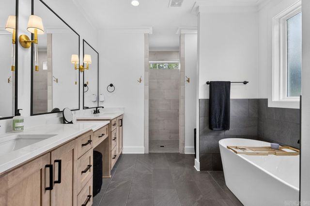 6105 Fait Road, Benton, AR 72019