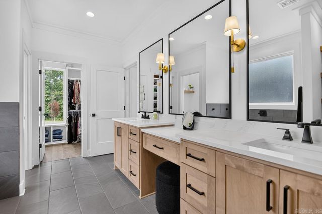 6105 Fait Road, Benton, AR 72019