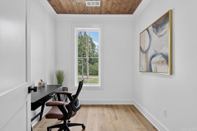 6105 Fait Road, Benton, AR 72019