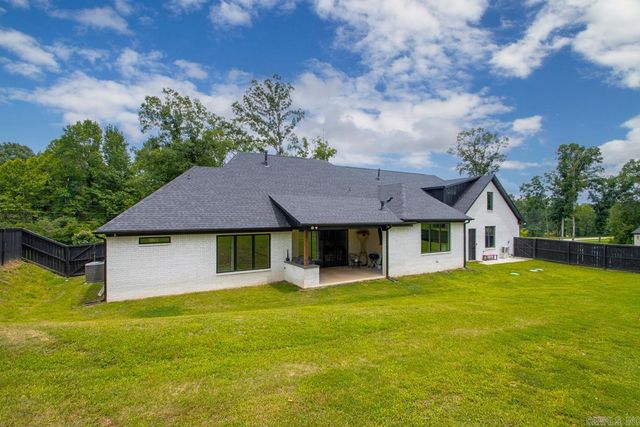 6105 Fait Road, Benton, AR 72019