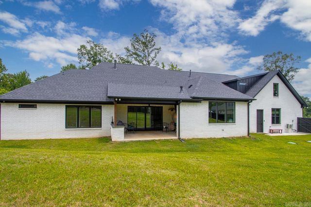 6105 Fait Road, Benton, AR 72019