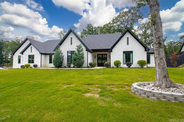 6105 Fait Road, Benton, AR 72019