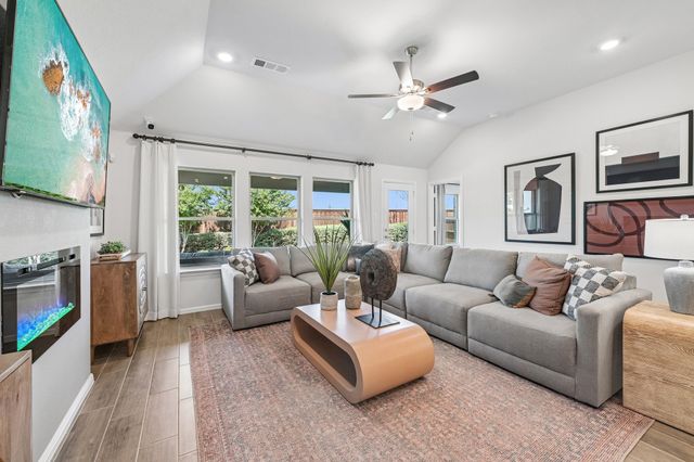 1048 Tarryhill Drive, Crowley, TX 76036