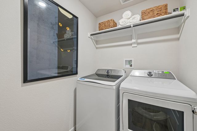 1048 Tarryhill Drive, Crowley, TX 76036
