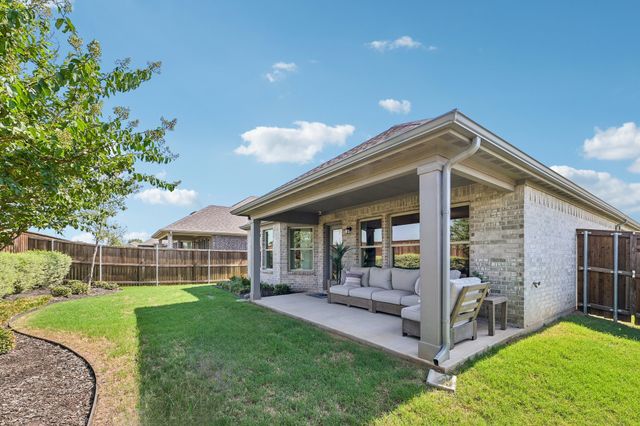 1048 Tarryhill Drive, Crowley, TX 76036
