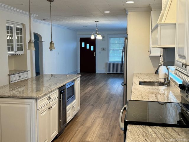 22 W 1st Street, Patchogue, NY 11772