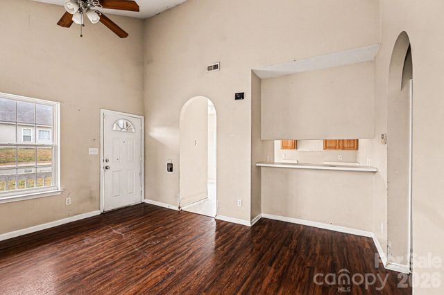 6648 Hampton Way Drive, Charlotte, NC 28213