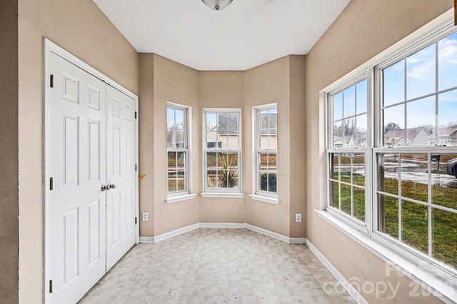 6648 Hampton Way Drive, Charlotte, NC 28213