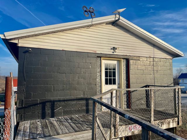 5732 Wall Street, Freedom, IN 47431