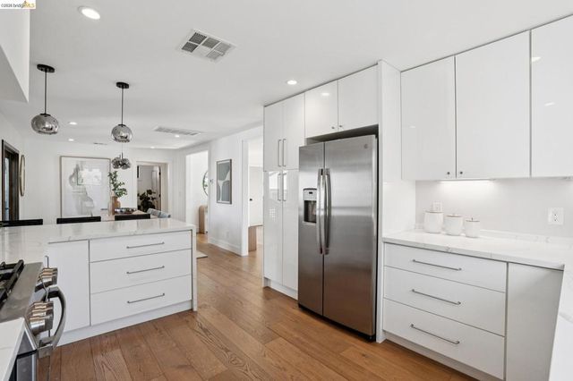 18977 Patton Dr, Castro Valley, CA 94546