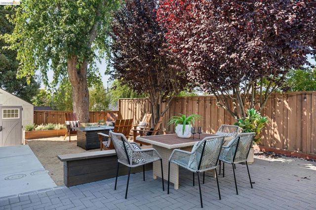 18977 Patton Dr, Castro Valley, CA 94546