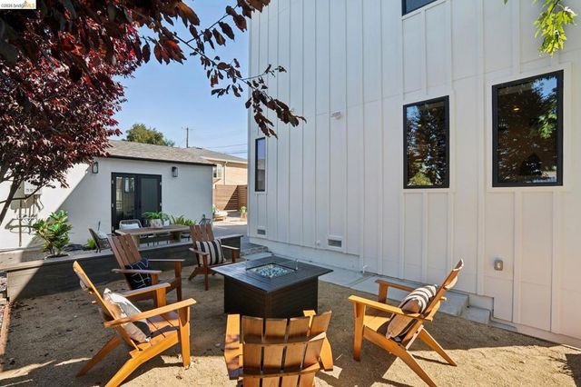 18977 Patton Dr, Castro Valley, CA 94546
