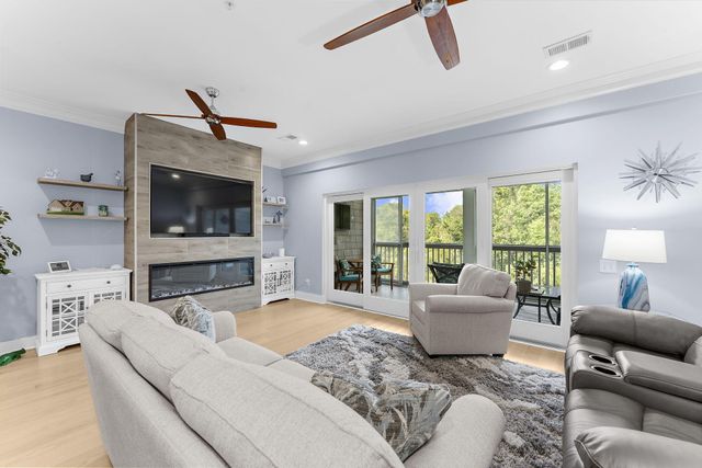 1604 Hopeman Lane, Mount Pleasant, SC 29466