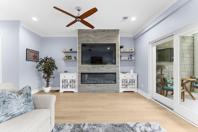 1604 Hopeman Lane, Mount Pleasant, SC 29466