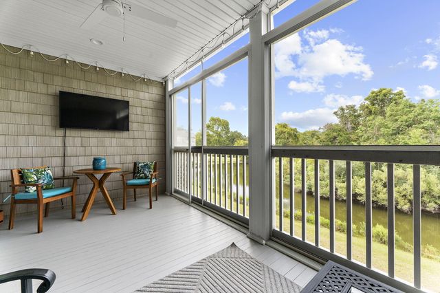 1604 Hopeman Lane, Mount Pleasant, SC 29466