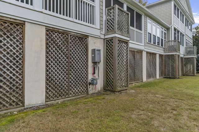 1604 Hopeman Lane, Mount Pleasant, SC 29466