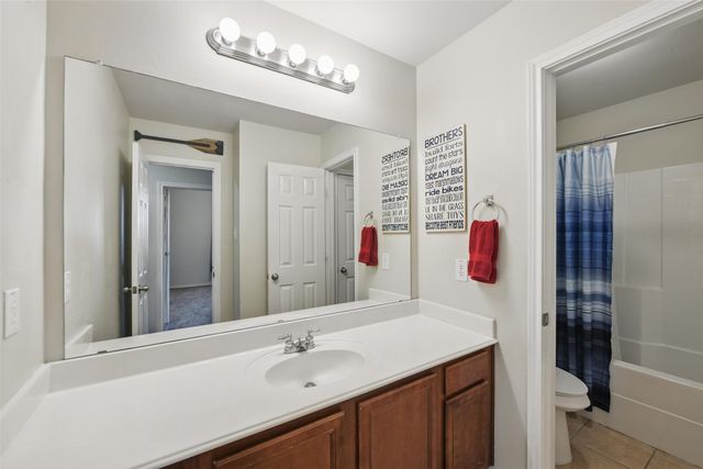 6008 Creekway Drive, Denton, TX 76226