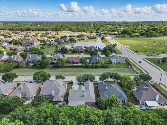6008 Creekway Drive, Denton, TX 76226
